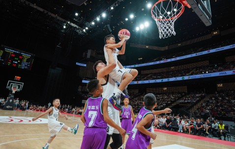 AG平台-运动员在篮球比赛中创下巨大纪录