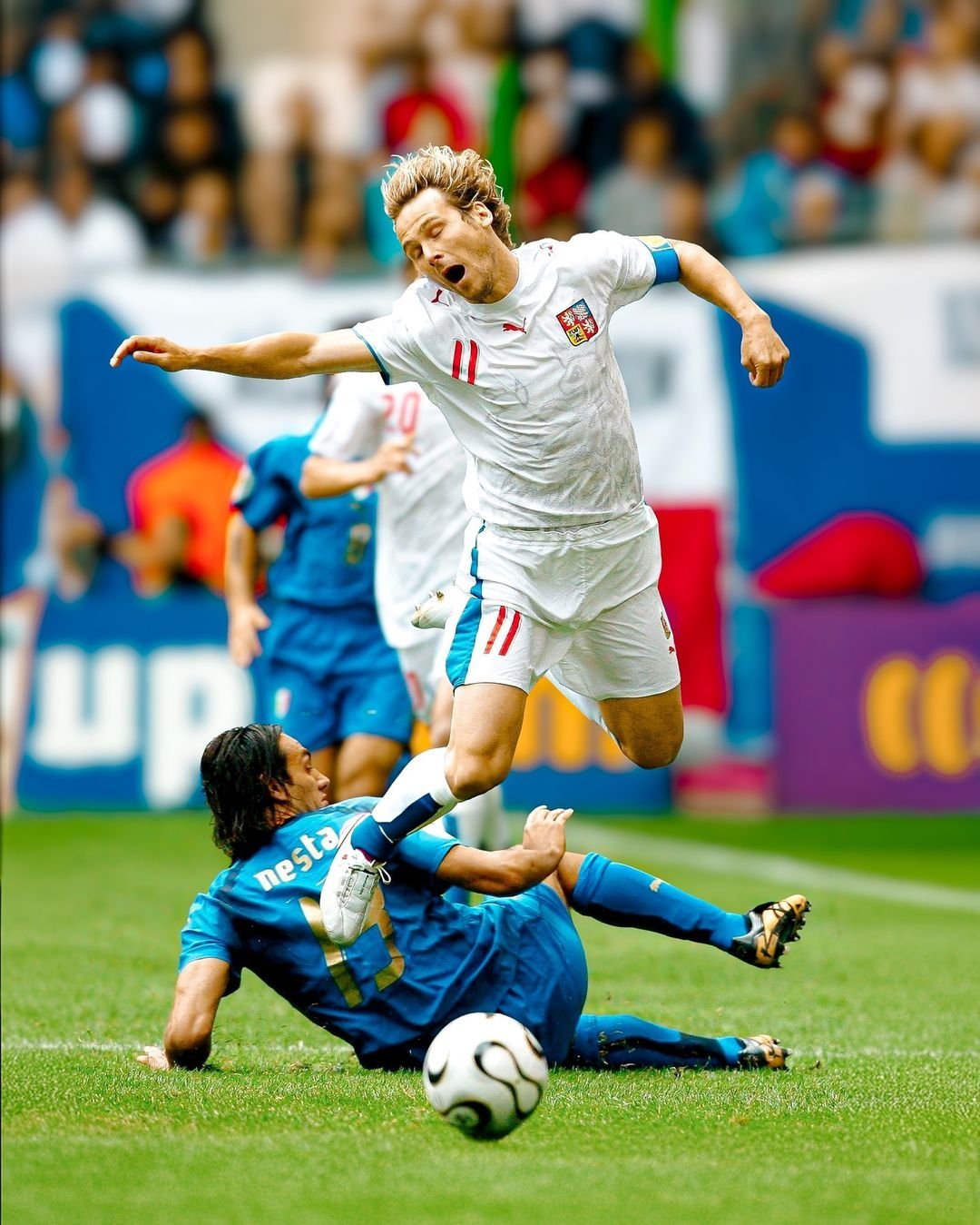 拉齐奥边锋在比赛中创造多次威胁,帮助球队反超(拉齐奥ds) 拉齐奥边锋在比赛中创造多次威胁,帮助球队反超(拉齐奥ds)