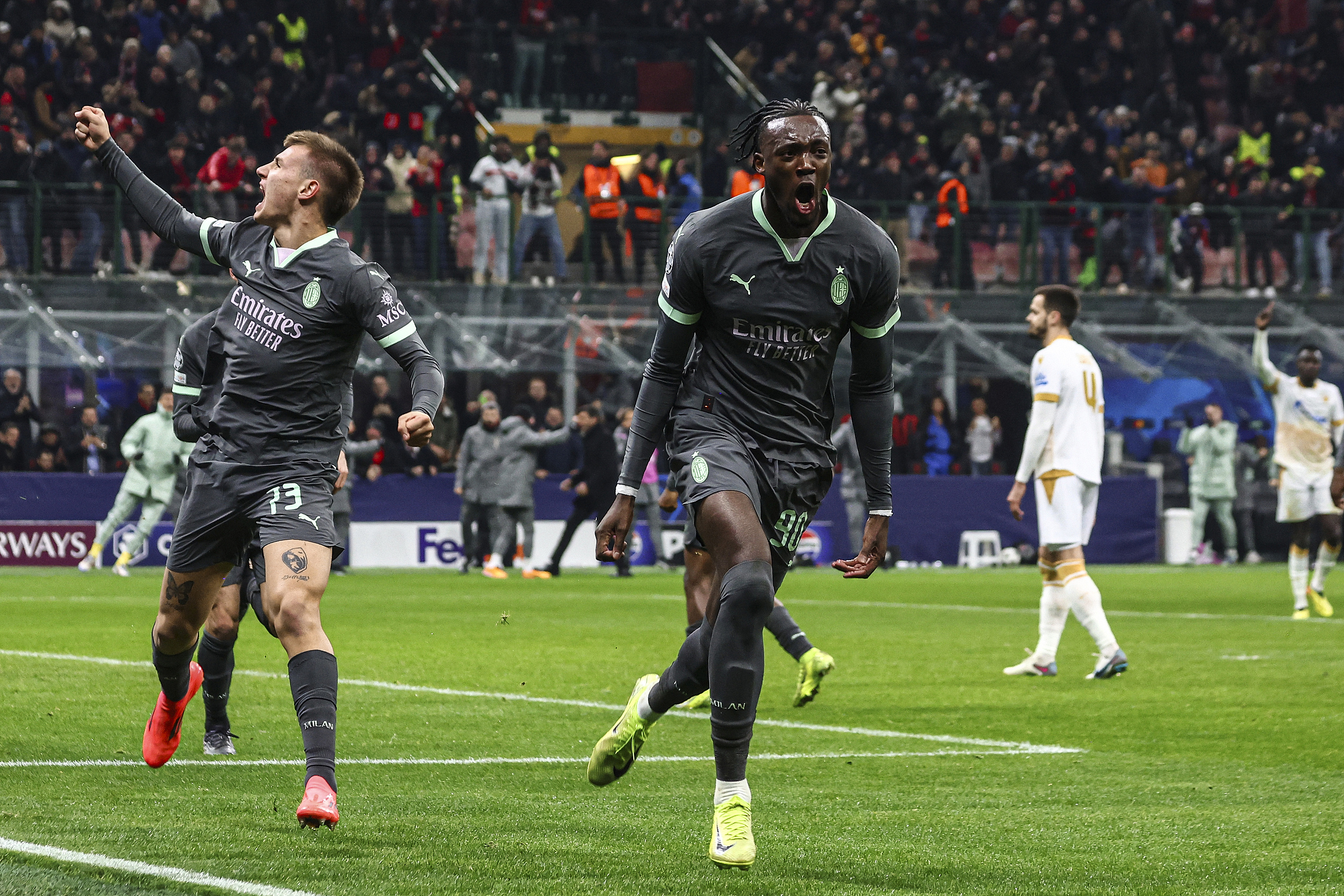 拉齐奥边锋在比赛中创造多次威胁,帮助球队反超(拉齐奥ds) 拉齐奥边锋在比赛中创造多次威胁,帮助球队反超(拉齐奥ds)