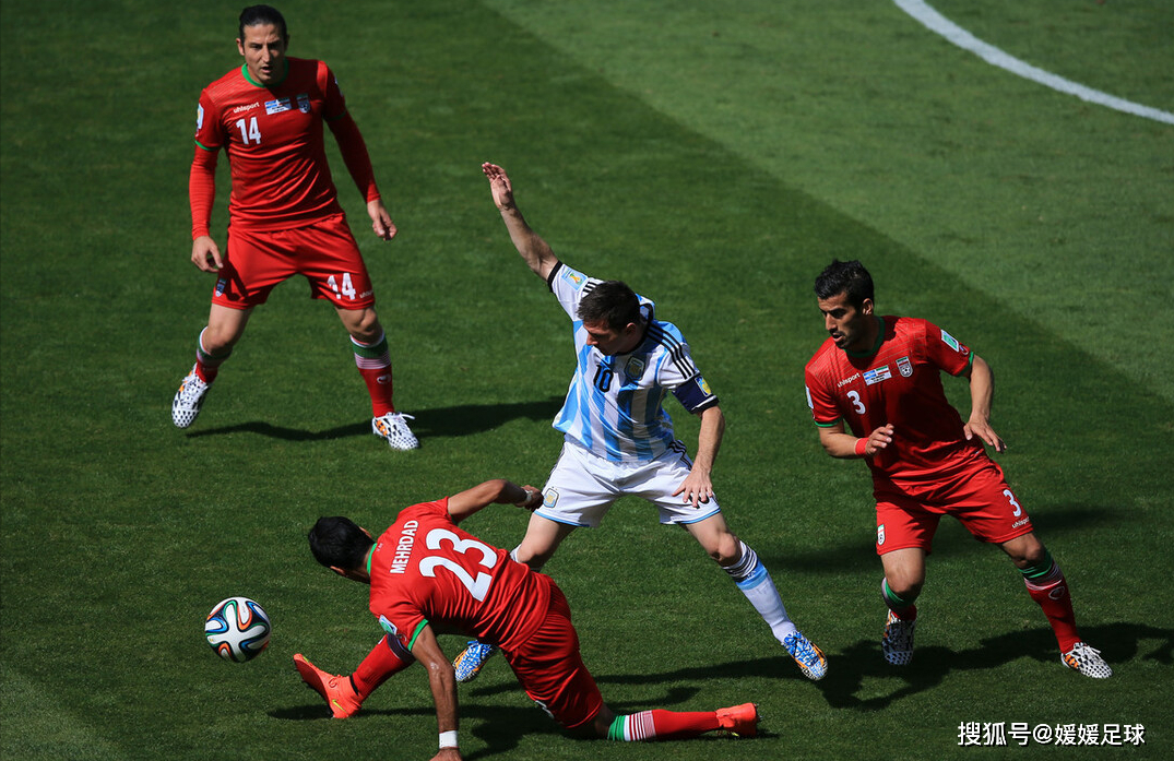 首尔地狱队大捷，打破对手组成壁垒在法甲比赛中抢得分的简单介绍