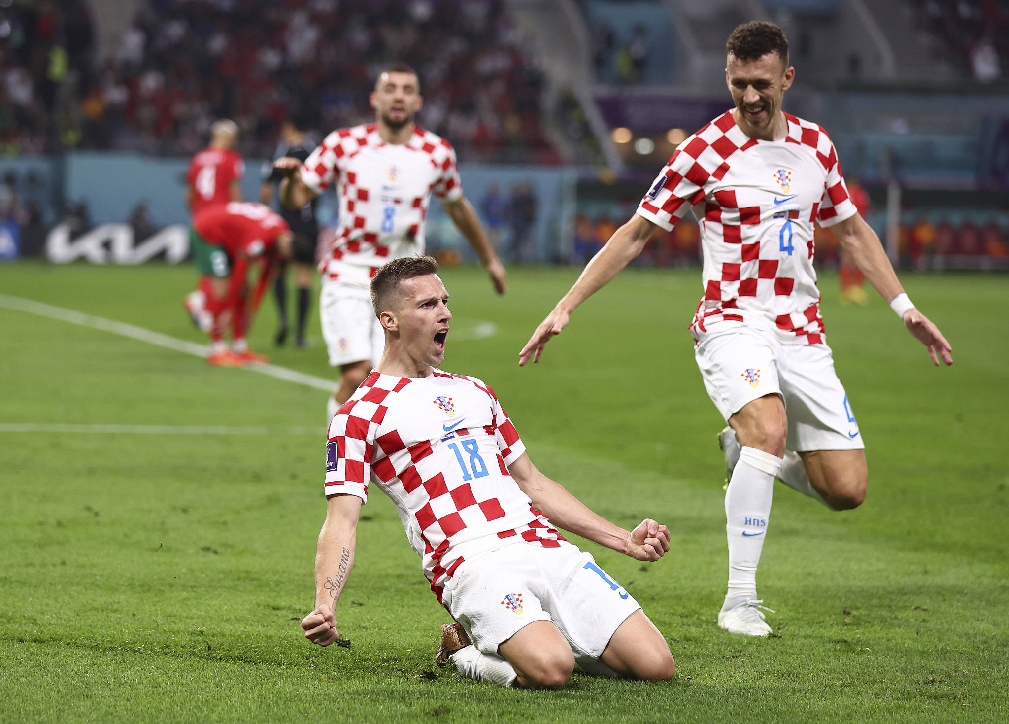 包含克罗地亚vs.瑞典，强队对决竞争激烈的词条